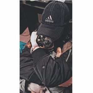 Meet your Posher, Abril